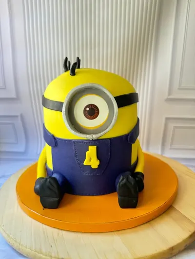 Tarta de Minion para un cuarto cumpleaños
